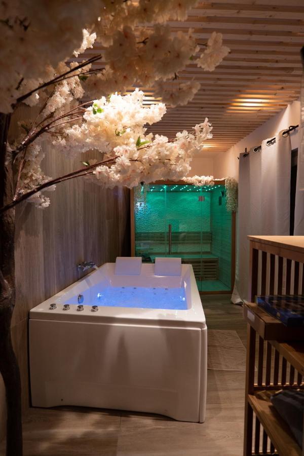Capsule Thailande I Sauna I Balneo I Console I Jeux En Bois I Cinema I Cour Interieure Trith-Saint-Leger Eksteriør billede